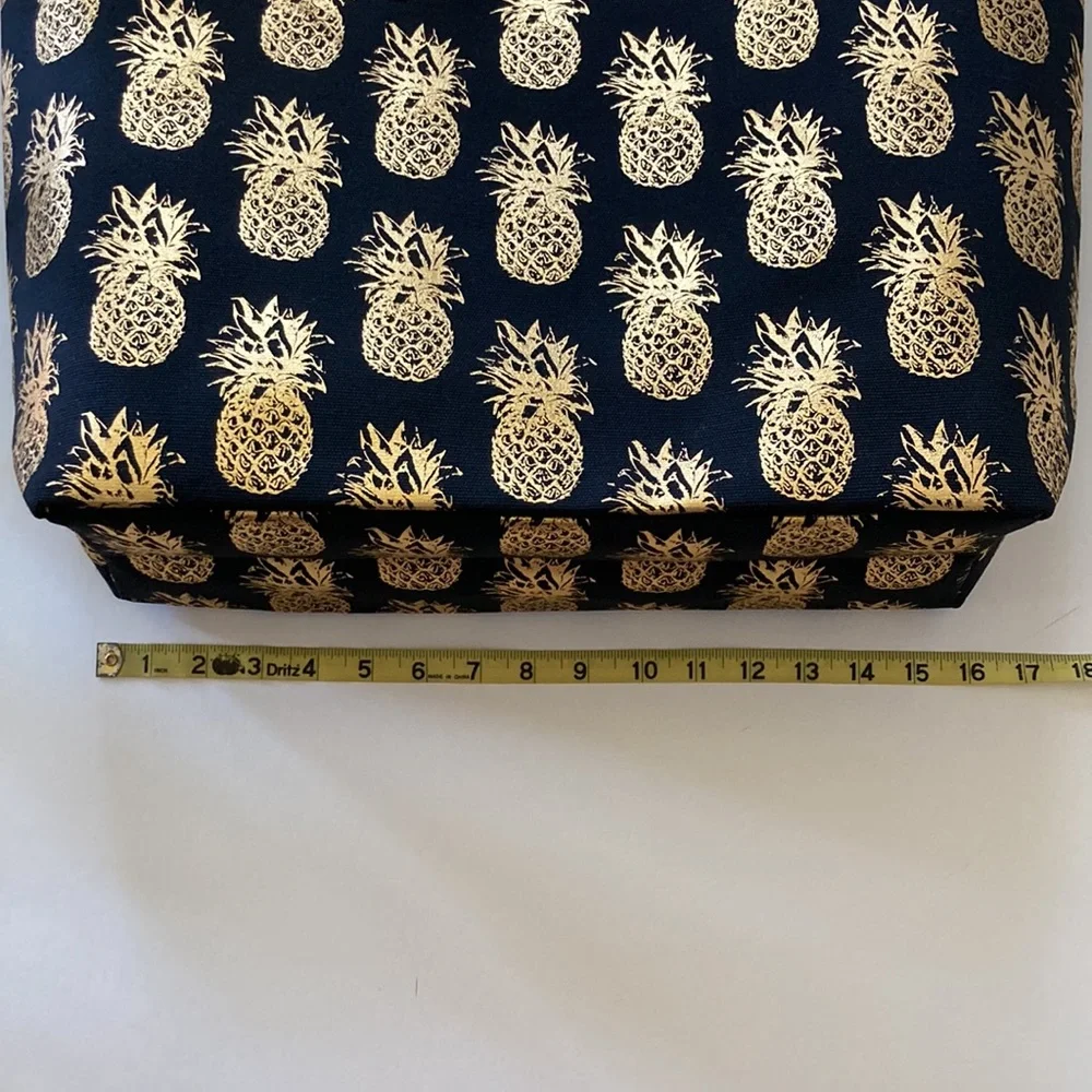 Jumbo Black & Gold Foil Pineapple Beach Tote - Picture 9 of 10